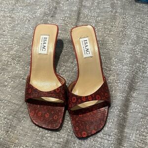 Isaac Mizrahi leather heels